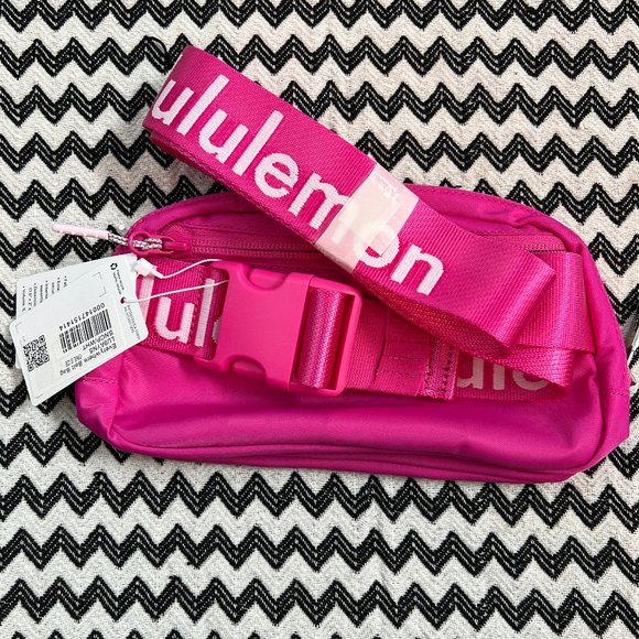 NWT Sonic Pink White Wordmark lululemon Everywhere Belt Bag - Picture 6 of 11